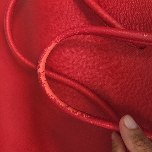 Marc Jacobs Logo Shopper East West Red Saffiano Leather - Picture 4 of 13